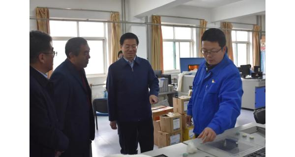寶雞市委常委、統(tǒng)戰(zhàn)部部長高宏真一行來紡電公司調(diào)研